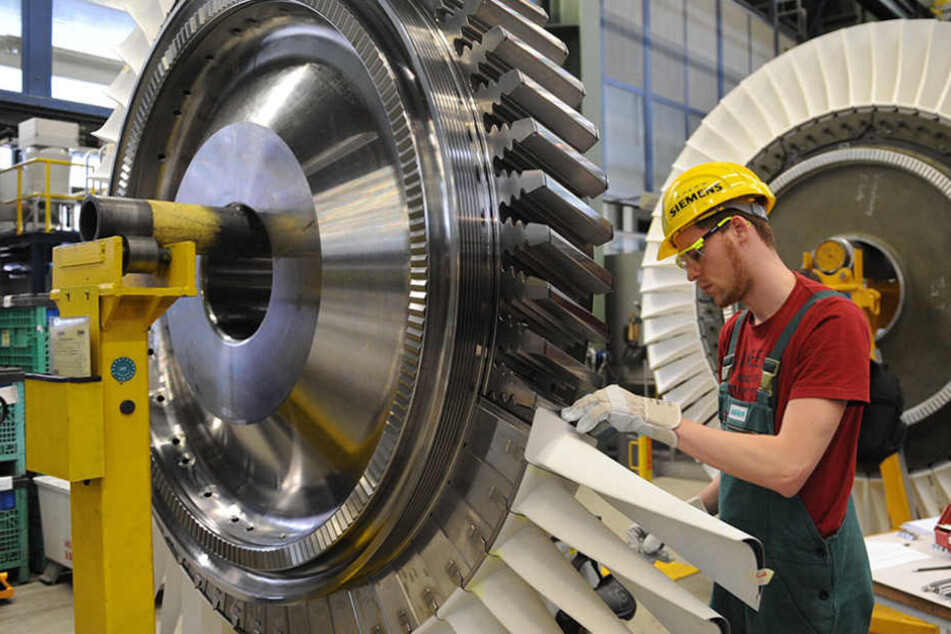 Im Berliner Gasturbinenwerk sollen etwa 300 Arbeitsplätze gestrichen werden.