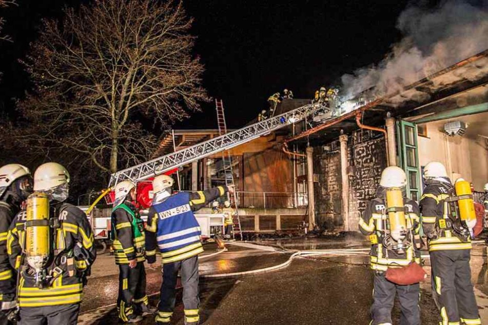 Am Abend des 28. März hatte die Feuerwehr mit dem Brand am Bürgerzentrum alle Hände voll zu tun.