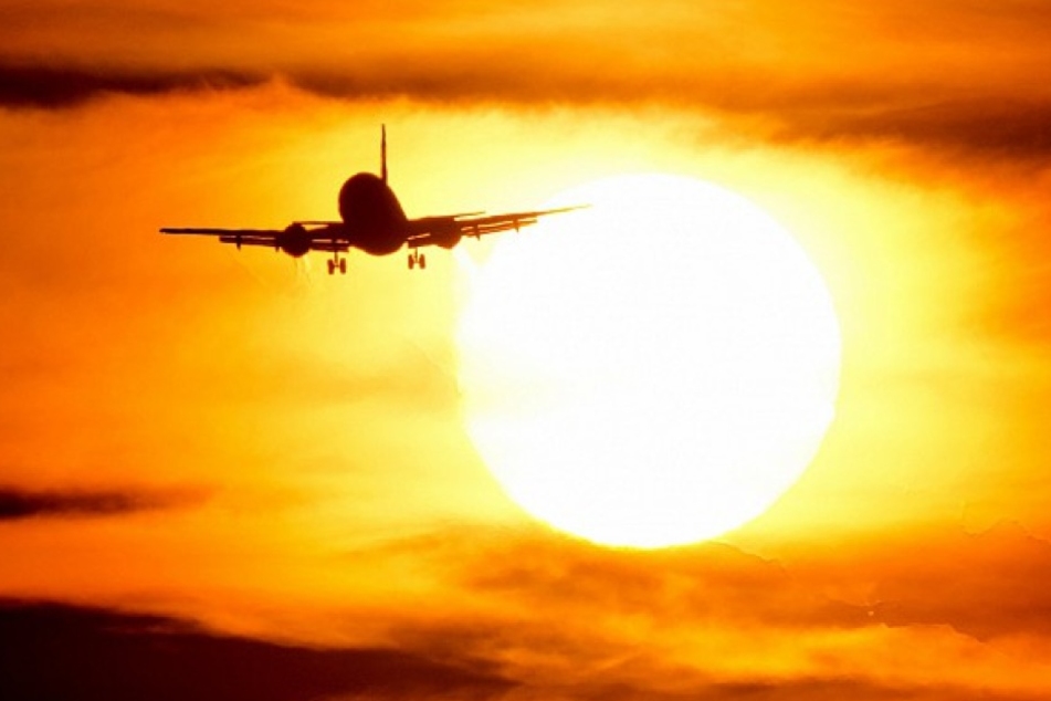 Auch im Flugzeug bemerkte der Mann nicht, dass seine Frau noch am Londoner Flughafen wartete. (Symbolbild)