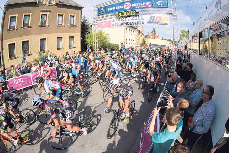 Dass Chemnitz schon Profi in Sachen Radsport ist, zeigt die jährliche
Erzgebirgsrundfahrt.