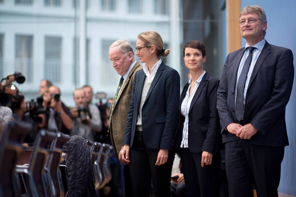 Am Tag nach der Bundestagswahl: Petry erklärt in der Bundespressekonferenz ihren Rückzug aus der AfD-Fraktion.