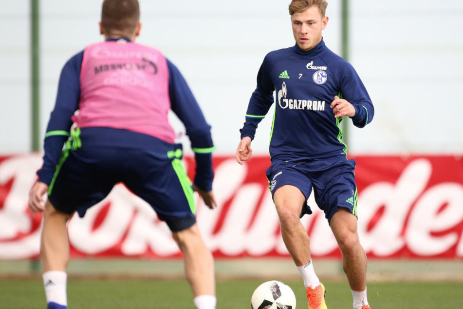Max Meyer (r.) gewann mitder DFB-Auswahl Olympia-Silber. Sein Vertrag auf Schalke läuft im Sommeraus, Meyer wird von einigen Vereinen umworben.