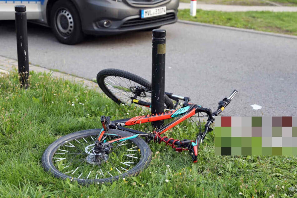 Das Fahrrad lag nach dem Unfall an einem Pfeiler.