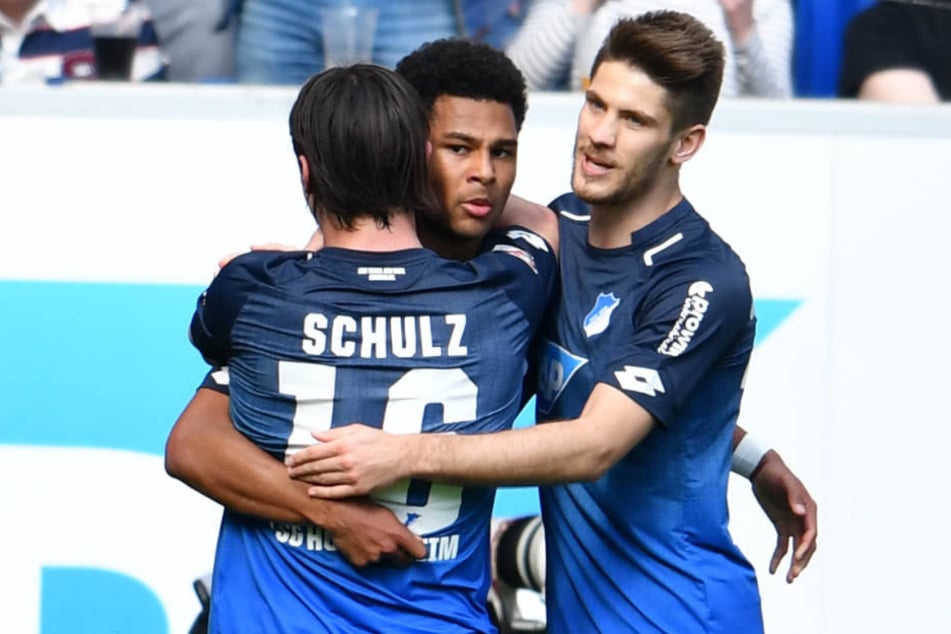 Jubelnde Hoffenheimer: Serge Gnabry war mit toller Leistung und zwei Toren der Matchwinner im Spiel gegen den 1. FC Köln.