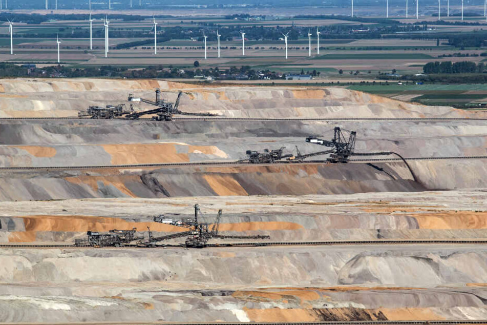 Blick auf den Tagebau Hambach westlich von Köln.