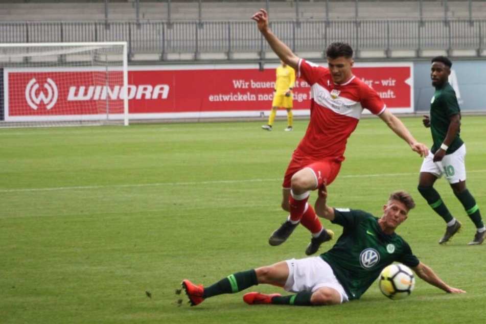 In dem Spiel in der Wolfsburger AOK-Arena wurde um jeden Ball gekämpft.