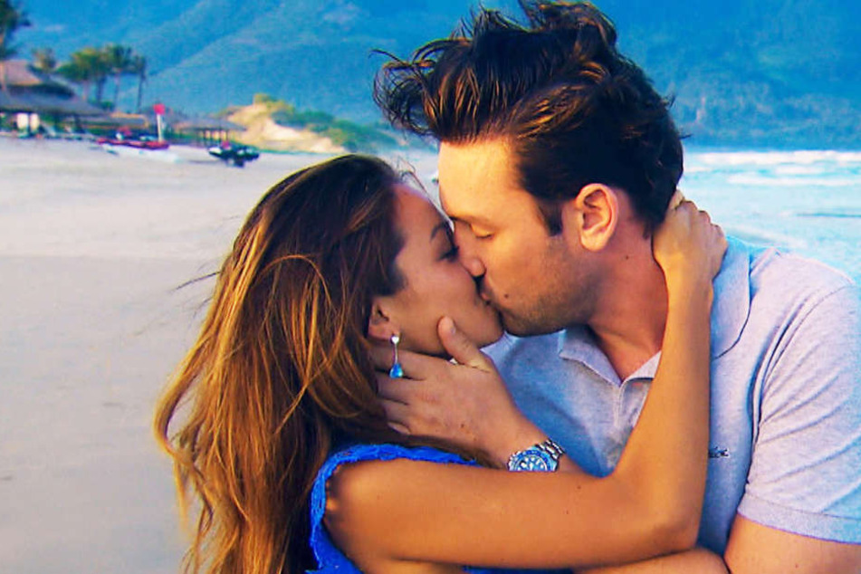 Während der letzten Wochen kam Bachelor Daniel Völz (33) nicht nur Gewinnerin Kristina Yantsen (24) sehr nah.