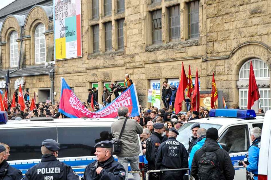 Tausende Menschen demonstrierten an besagtem Samstag im Bielefelder Stadtgebiet.