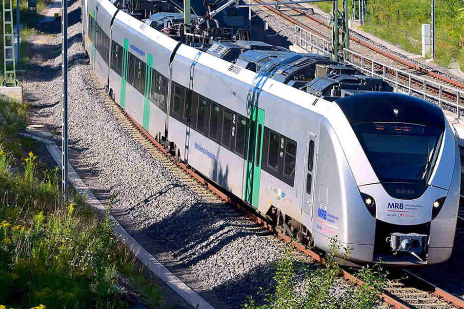 Die Silberpfeile des Verkehrsverbundes Mittelsachsen (VMS) könnten nach der Elektrifizierung halbstündlich nach Leipzig düsen.