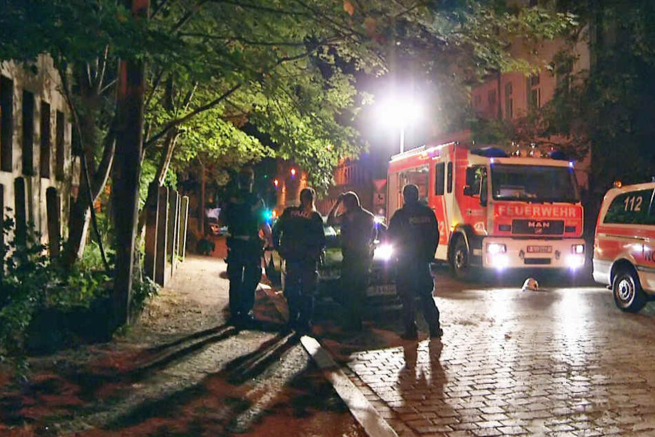 Bei dem Toten handelt es sich angeblich um einen Mann Mitte 30.