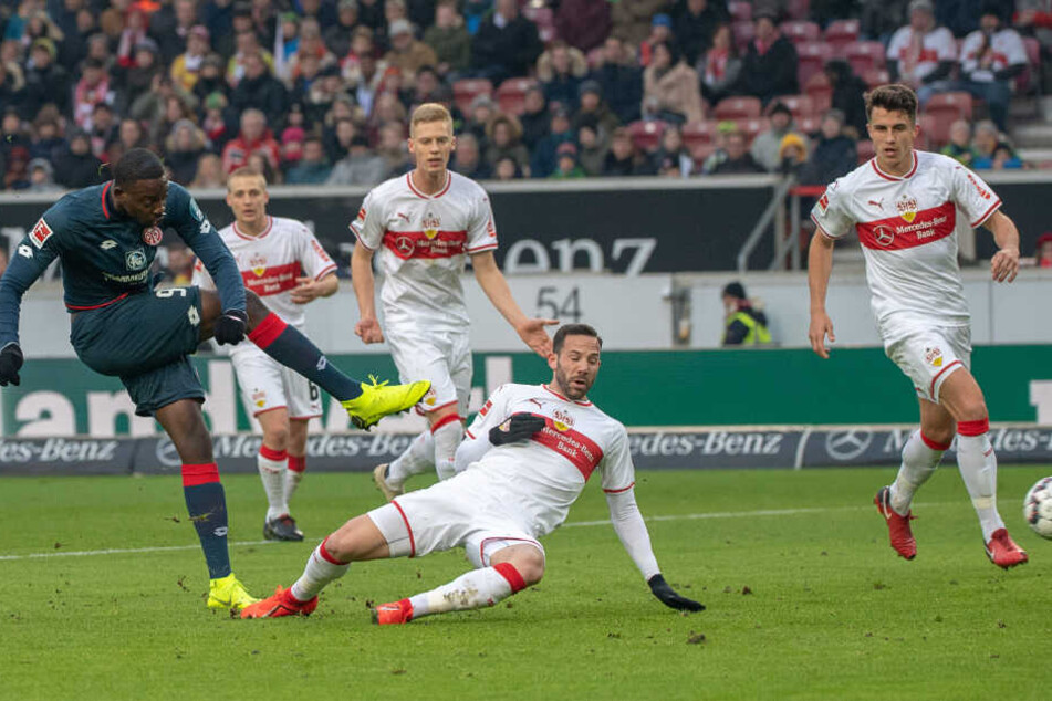 Jean-Philippe Mateta besorgte mit diesem Schuss das 2:0 (28.) für seine 05er.