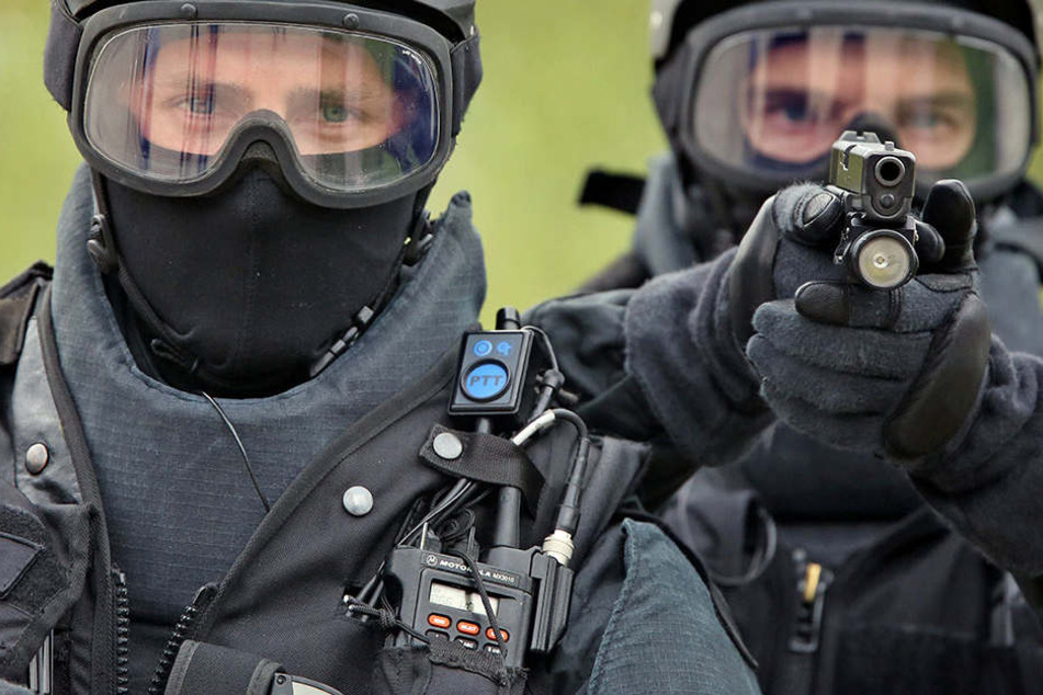 Die Einsatzkräfte konnten bei einer Alkoholkontrolle 1,52 Promille bei dem 32-Jährigen feststellen. (Symbolbild)