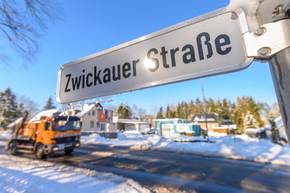 Die Zwickauer Straße in Reichenbrand wurde später geräumt.