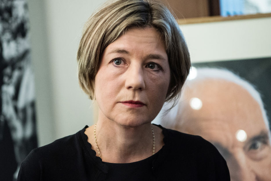 Maike Kohl-Richter (54) hat am Landgericht Köln eine Klage gegen das Buch über ihren verstorbenen Ehemann Helmut Kohl (1930-2017) eingereicht.