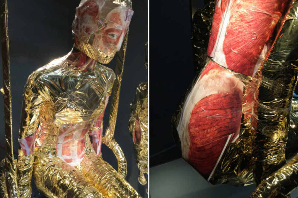 Beim Blick unter die Goldfolie ist das Exponat eindeutig als Fake zu erkennen.