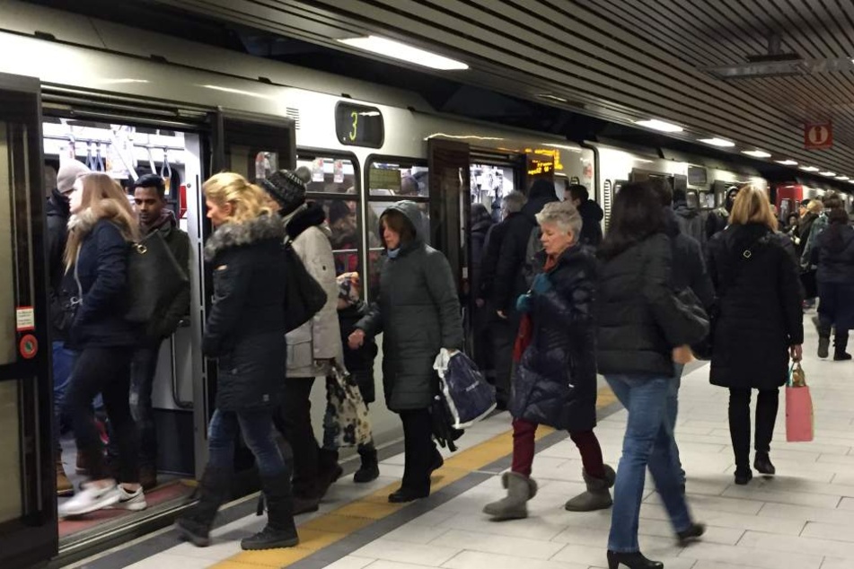 Der 38-Jährige hatte auf den Bahnsteig der Haltestelle Neumarkt gepinkelt.