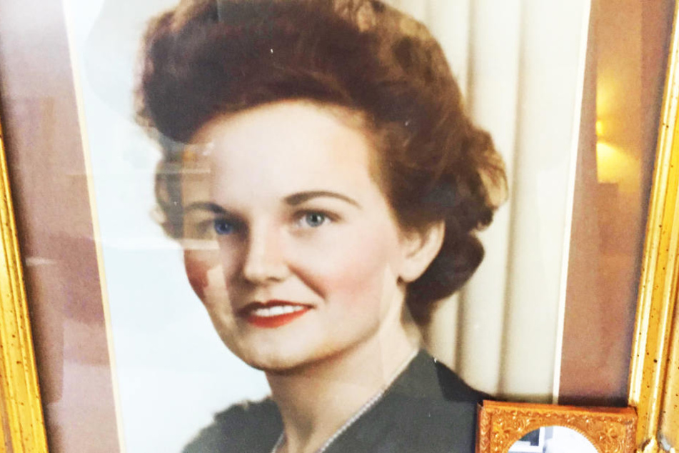 Mit 28 Jahren lernte sie ihren Ehemann kennen. Heute, mit 102 Jahren, gibt Caroline jungen Menschen im Internet Ratschläge fürs Leben.