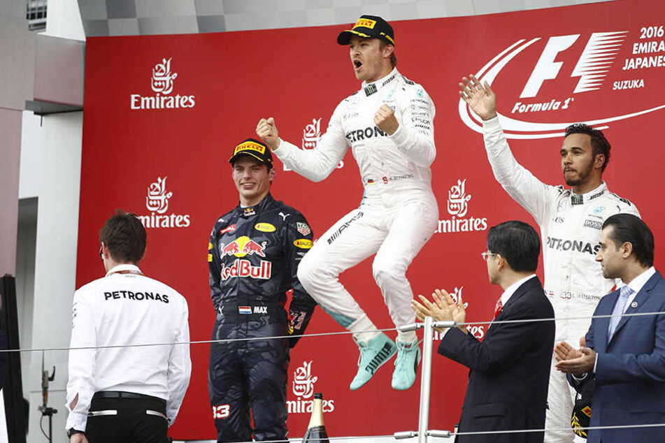 Nico Rosberg feiert seinen ersten Sieg in Japan.