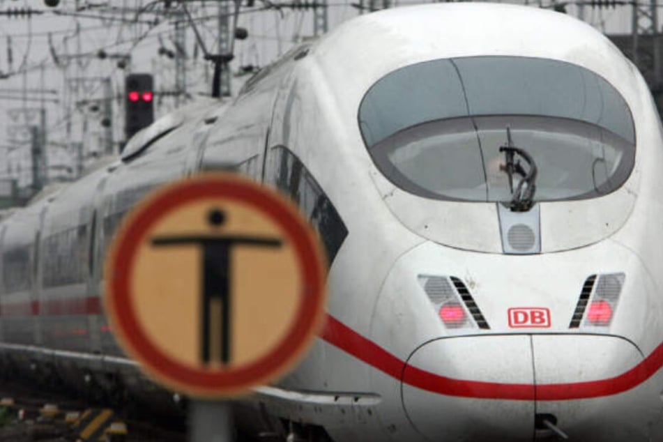 Es sollen weitere Anschläge auf ICE-Züge geplant sein. (Symbolbild)