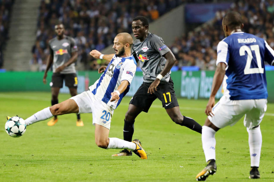 So richtig in der Bundesliga angekommen ist Bruma (Mitte) nicht. Eine Rückkehr in die Türkei kommt für ihn offenbar aber nicht infrage.