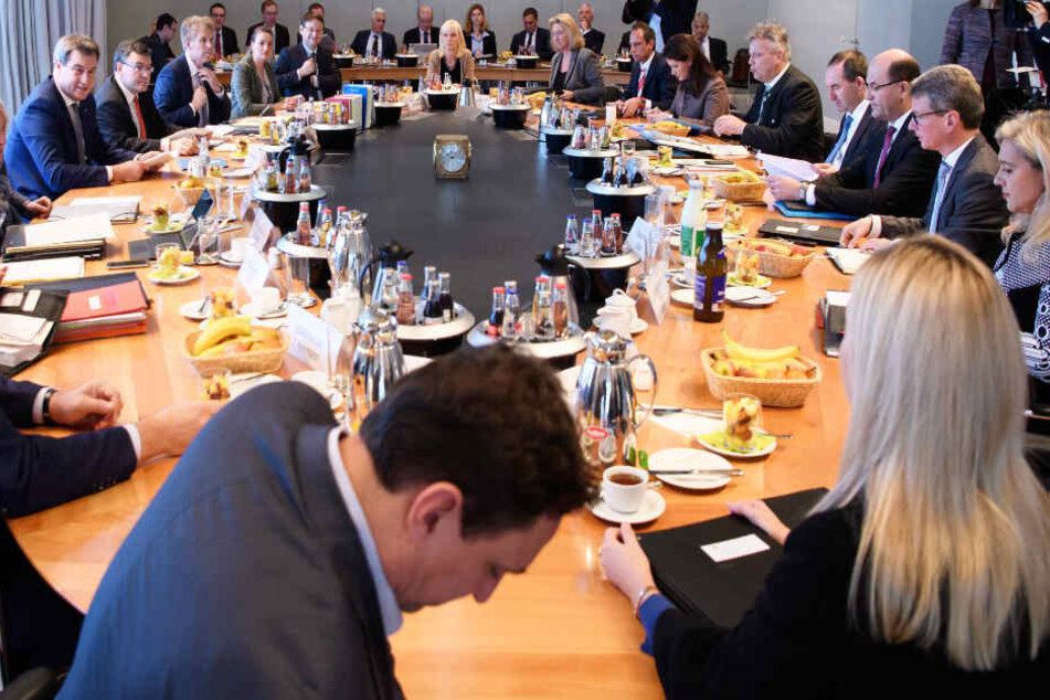 Das Kabinett beschäftigt sich mit dem Thema Hochwasserschutz. (Archivbild)