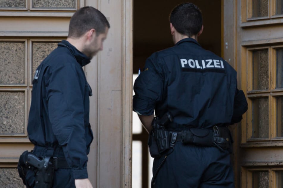 Mehrmals sollte die Rentnerin hohe Geldbeträge in die Türkei überweisen (Symbolfoto).