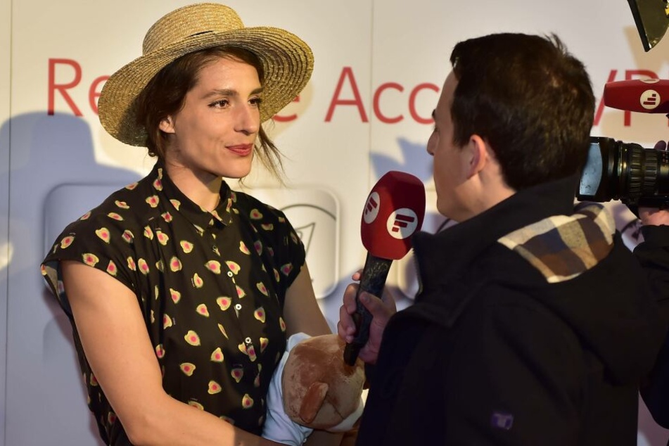 Andrea Petkovic wechselt die Perspektive und hält demnächst selbst das Mikrofon in der Hand.