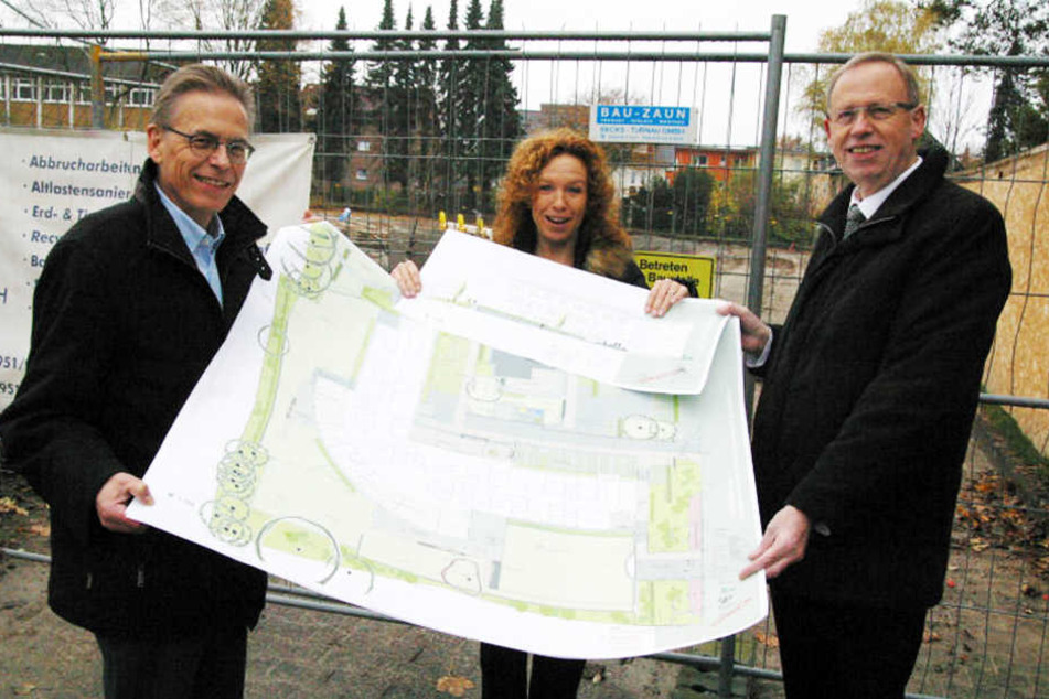 Der Plan steht: Stefan Bender, Michaela Vornholt und Josef Spiertz, Kaufmännischer Direktor, gehen davon aus, dass 2017 mit den Arbeiten am Neubau begonnen wird.