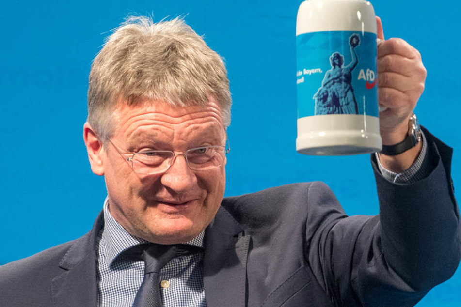 Jörg Meuthen hat betont, dass die AfD gewaltsame Veränderungen in Deutschland ablehnt.