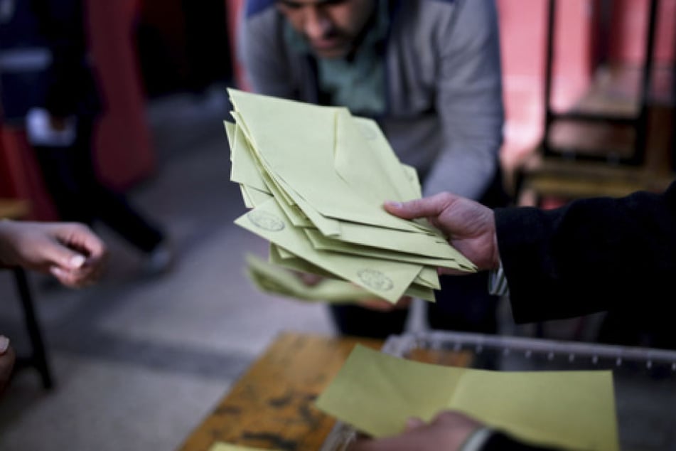 Noch immer steht die Verkündung des öffentliches Wahlergebnisses bevor.