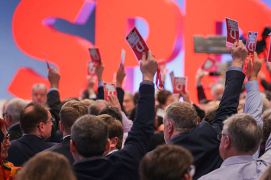 In Bonn stimmten SPD-Delegierte für die Neuaufnahme von GroKo-Verhandlungen.