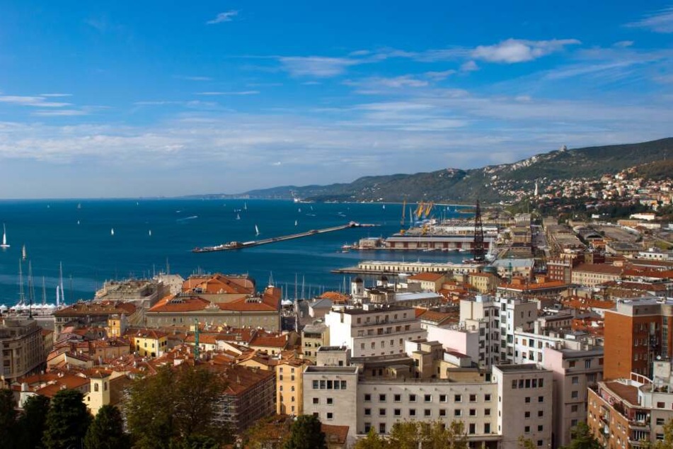 Triest (Italien) – Entdeckt am ersten Tag den imposanten Hafen!