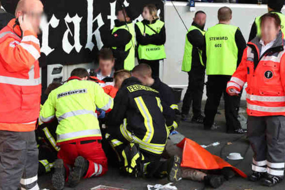 HSV-Fan Thorsten stürzte fünf Meter in die Tiefe und musste künstlich beatmet werden.