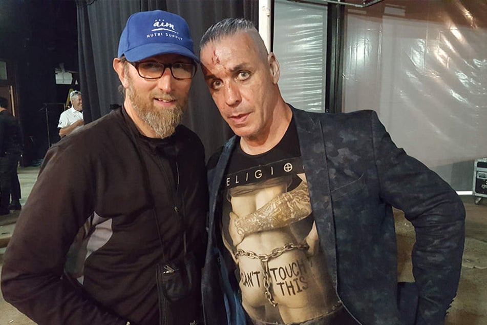 In New York traf der Extremläufer Till Lindemann von Rammstein, der ihm einen alten DDR-Schlager vorsang.