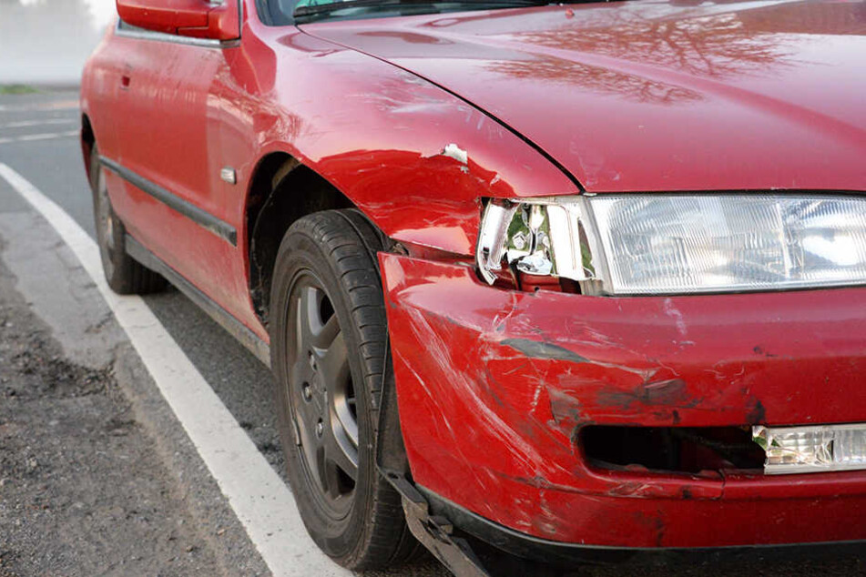 Der junge Fahrer erfasste die 16-Jährige mit seinem Auto.