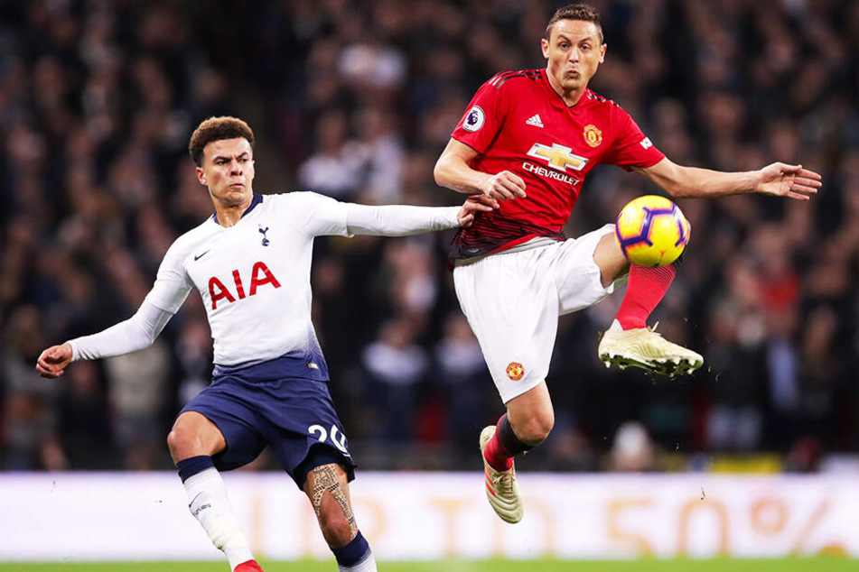 Nemanja Matic (r.) von Manchester United soll beim BVB auf dem Zettel stehen.