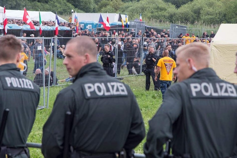 Über 500 Polizisten waren in dem kleinen Ort in Thüringen im Einsatz.