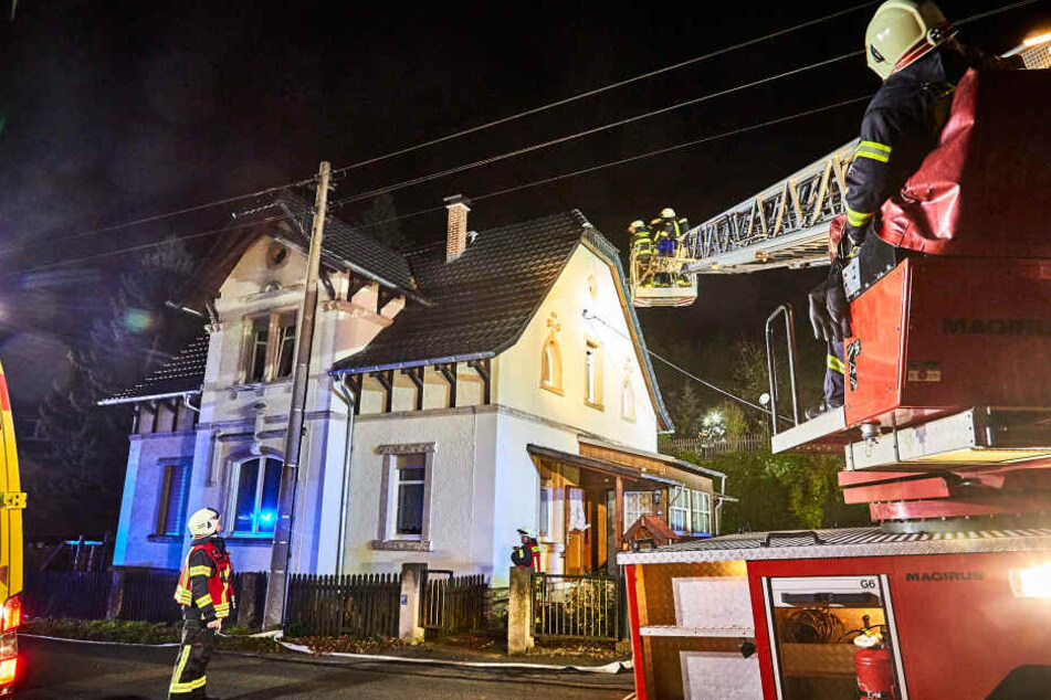 Feuerwehrmänner im Einsatz.