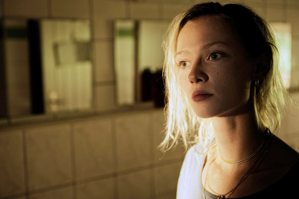 DNA-Spuren der vermissten Emily (Meira Durand, 18) - und von einem unbekannten Mann.