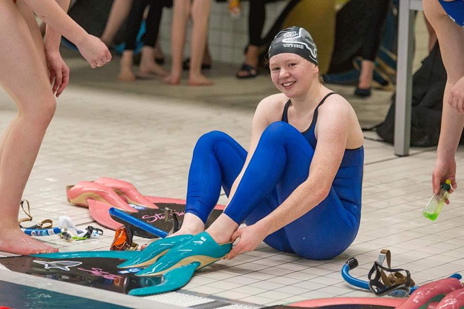 Michèle Rütze (17) ist Nachwuchs-Weltmeisterin im Flossenschwimmen.