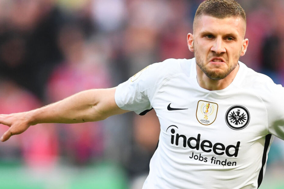 Beim DFB-Pokal-Endspieltriumph 2018 gegen den FC Bayern (3:1) erzielte Rebic zwei Tore für die Eintracht.