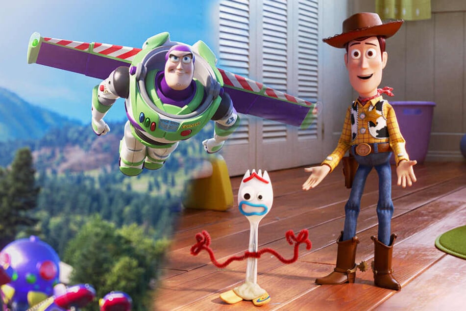 Sheriff Woody (r.) hat alle Hände voll zu tun, um Forky (M.) in Bonnies Nähe zu halten. Kumpel Buzz Lightyear eilt ihm zu Hilfe. (Bildmontage)