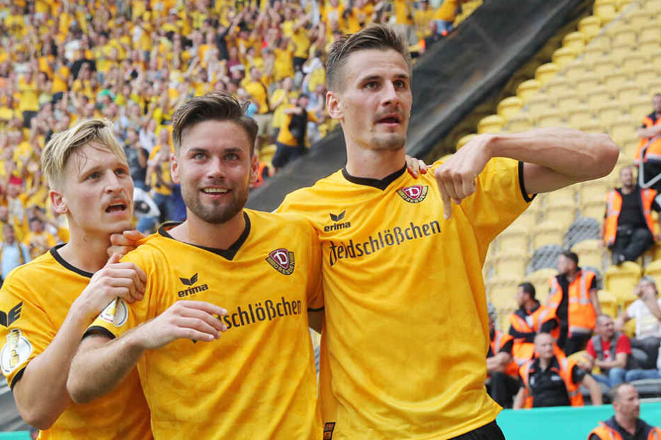 Dynamo-Spieler Stefan Kutschke (r.) wurde zum Pokalhelden der Saison gewählt.
