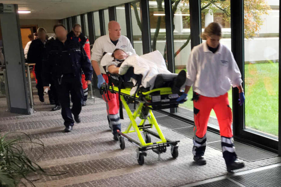 Am 11. Oktober brach Artur T. im Gerichtssaal zusammen.