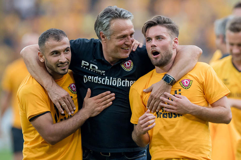 Trainer Uwe Neuhaus (Mitte) mit Akaki Gogia (l.) und Niklas Kreuzer.