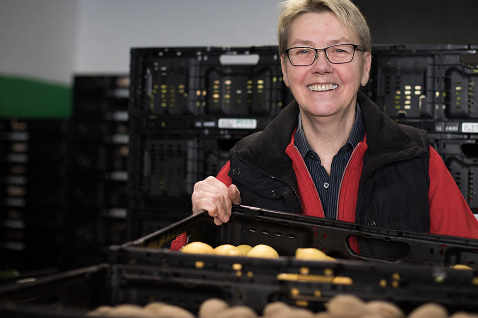 Die Berliner Tafel-Gründerin Sabine Werth im Verteilzentrum ihrer Organisation.
