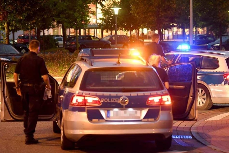 Die Polizei konnte zwei der Tatverdächtigen Einbrecher festnehmen, jetzt beginnt der Prozess gegen sie (Symbolbild).
