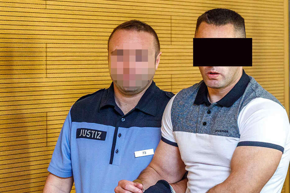 Sebastian W. (41, re.) war fix mit geklauten Nobel-Karossen unterwegs und ging mehrfach in die Blitzerfalle.