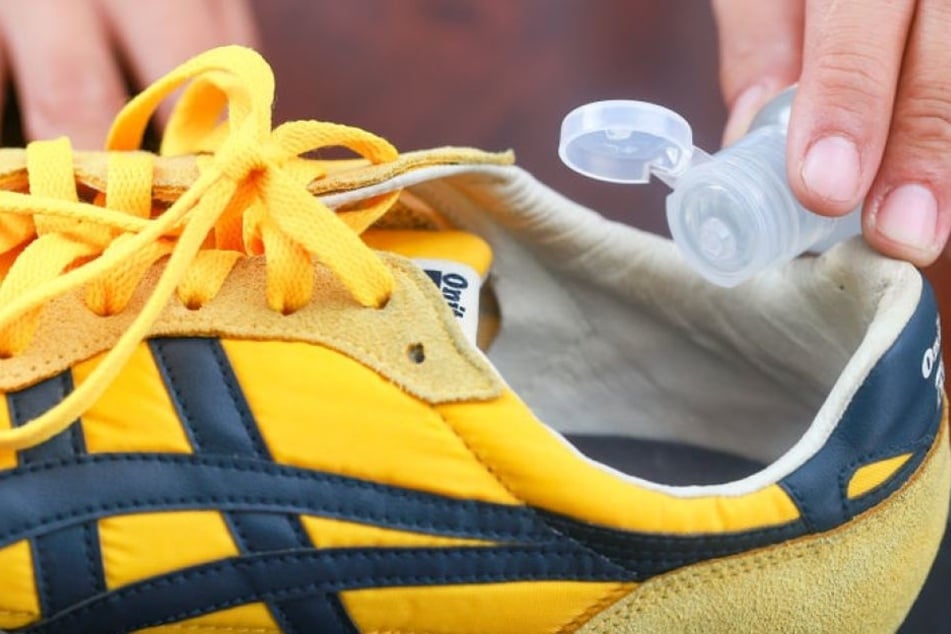 Bei üblen Gerüchen in Schuhen helfen oft schon einfache Mittel.