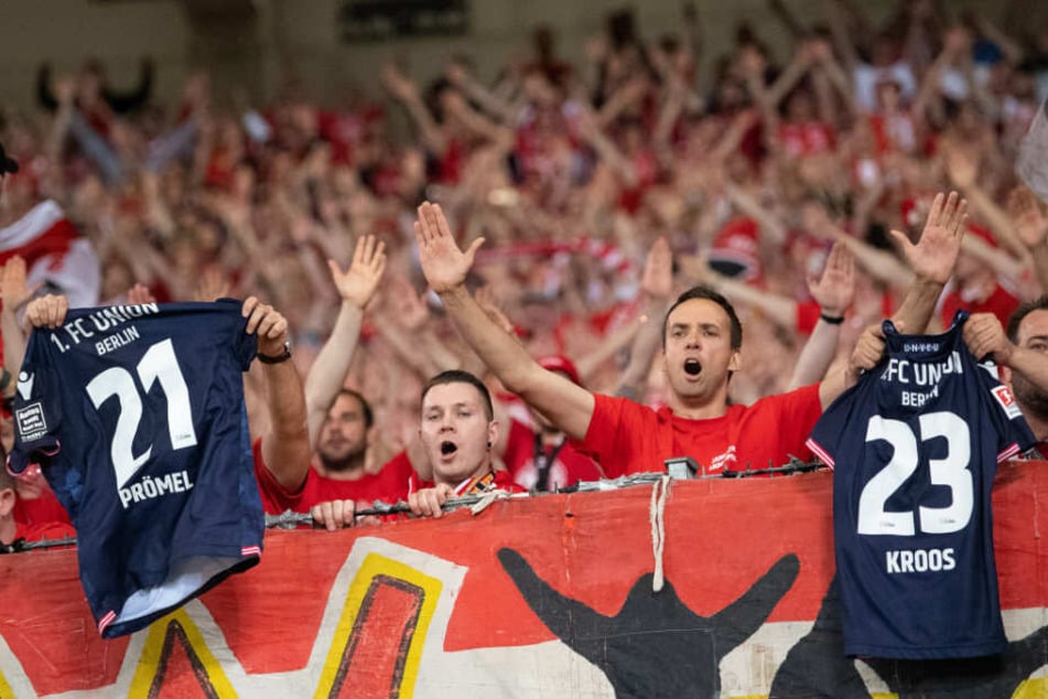 Knapp 4.000 Fans traten die Reise nach Stuttgart an.